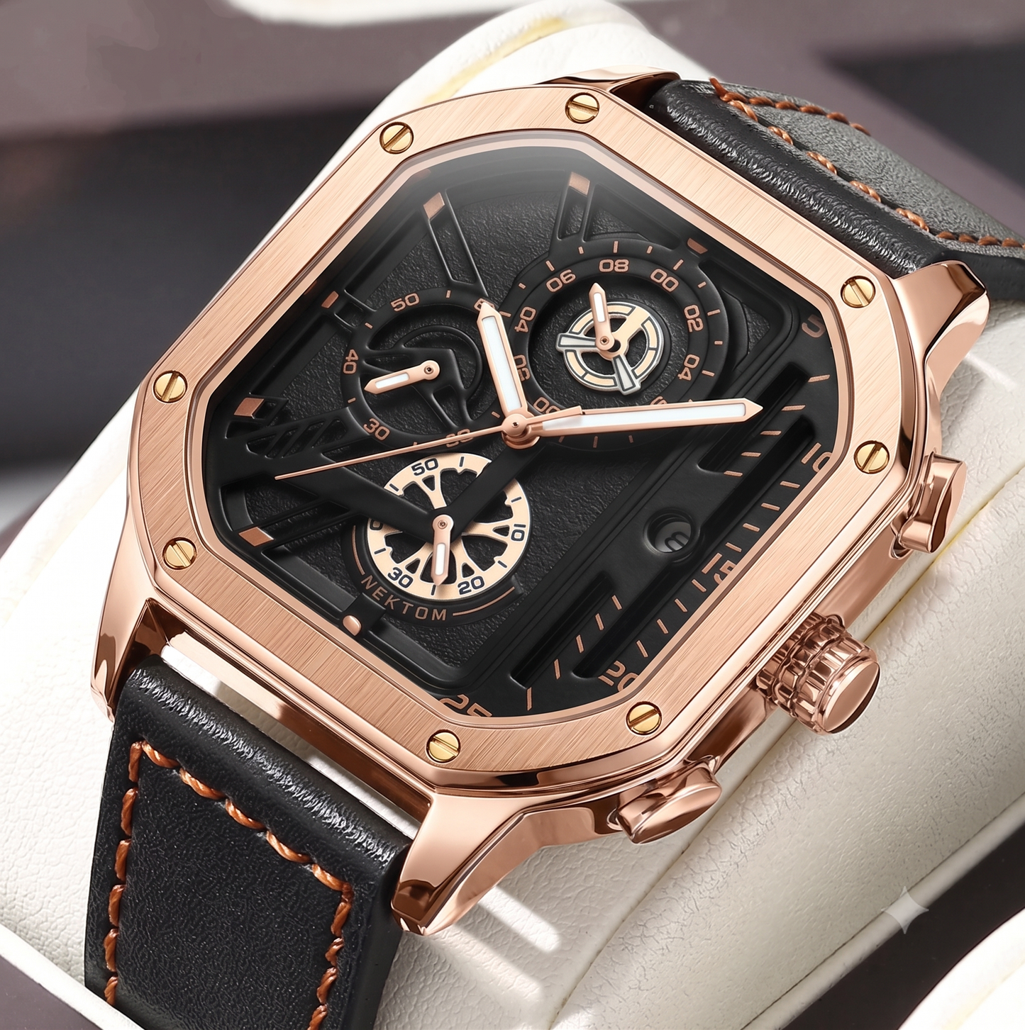 Reloj NEK Cuadrado Dorado